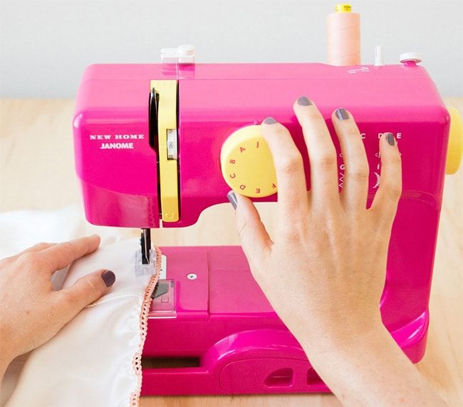 Janome Fastlane Fuschia Basic sewing machine review